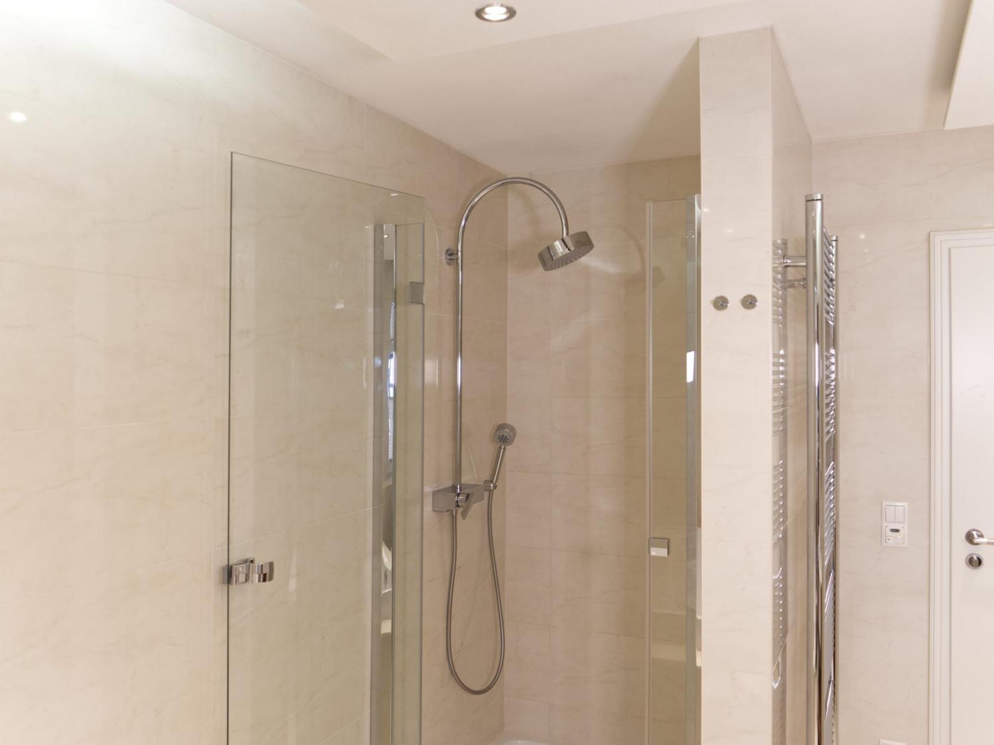 Thueringenapartments Boulevard Xxl 5-7 Personen Saalfeld Saale Extérieur photo